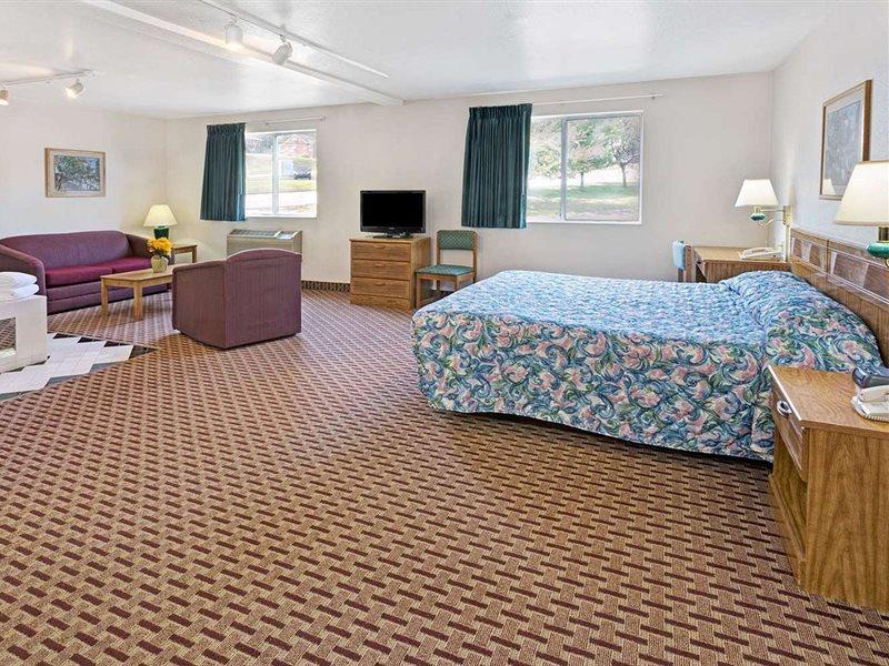 Super 8 By Wyndham Canonsburg/Pittsburgh Area Eksteriør billede