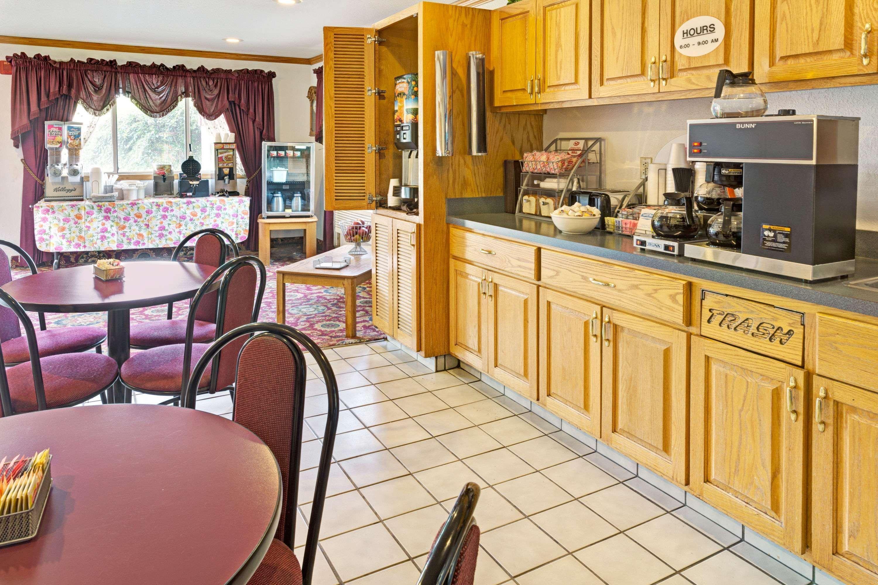 Super 8 By Wyndham Canonsburg/Pittsburgh Area Eksteriør billede